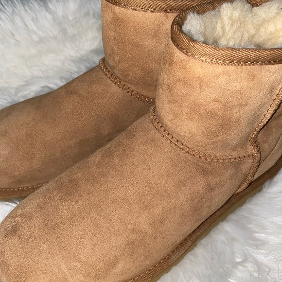 Ugg Classic Mini II Boot in Chestnut Size 10 Women - Picture 3 of 14